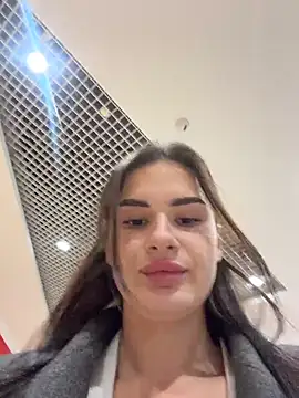 MiraReach - Sit on face + masturbate 2 fingers pussy