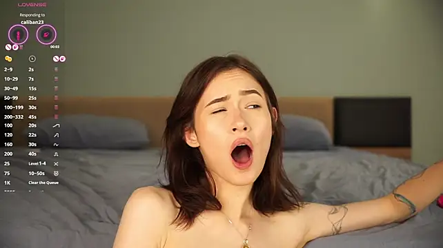 Chee_cha - Domi in pussy + anal plug