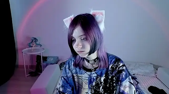 Hikkacat - 🍓 meow meow kitty pose (◕‿◕)♡ 🍓