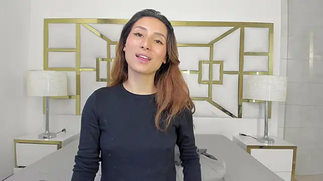 VivieneLuxe - my tits in oil and sexy dance