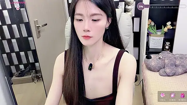 Yueyue-MM - 全裸小狗侧趴2分钟打pp10下