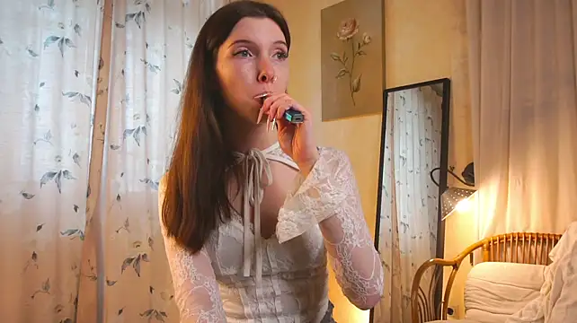 MarinSabine - show my bra