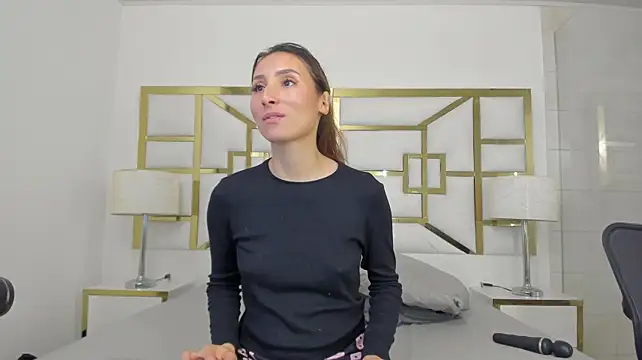 VivieneLuxe - my tits in oil and sexy dance