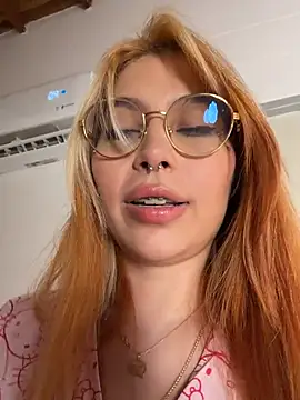 YunoRose_ - Naked + fingers in my pussy