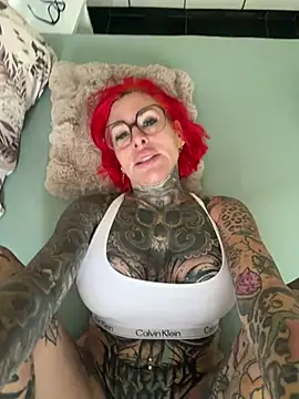 CatCoxx - OIL BOOBS LT 1 VID