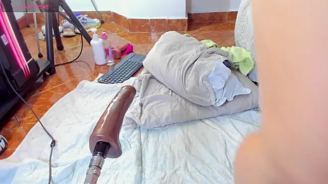Angeline_blake_ - Dildo two entrances to my pussy and lick