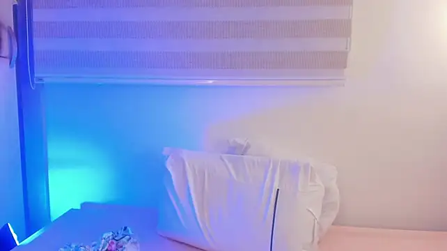 Miaa_daniels - ride dildo in my pussy
