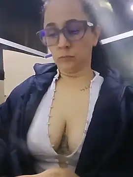 Sex_Annie - running in the office