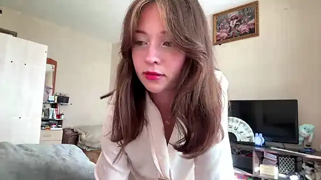 SusanaHallet - slap my sexy ass close to cam