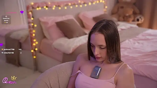 Mila_Rosalie - Show your cute ass