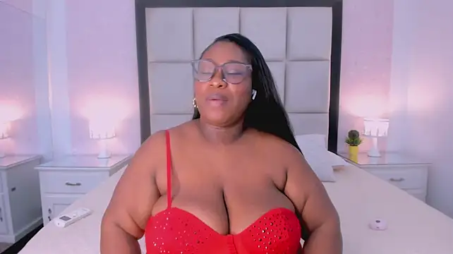 TreisyVixen - masturbate