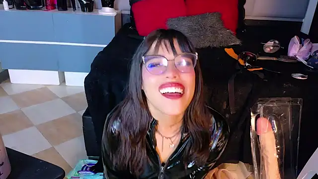 ZoeDrucker - rub my clip with domi control x3