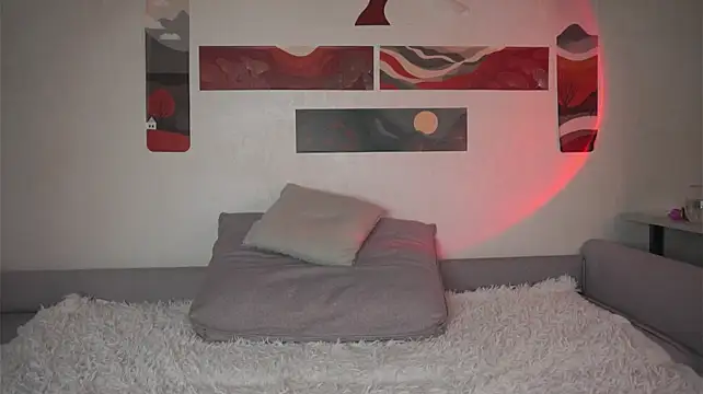 MiaThaine - Massage my pussy with oil