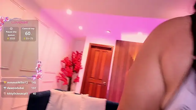 Allison_rossee - plug anal