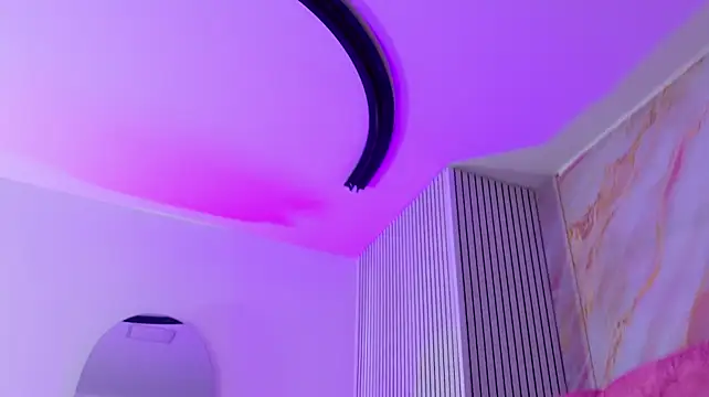 Emmacurvy - SPREAD ASS🥵