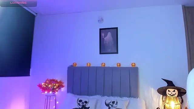 Sophie_connors - Ice cube trail over my naked body