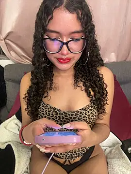 Bunny-firee - Flash pussy😏🌸