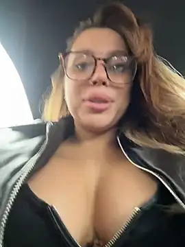 Jucie_Boom - SECRETLY SHOW MY TIGHT HOLE TO YOU