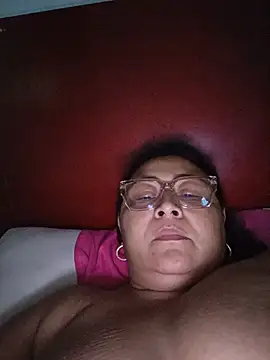 Momy-hot-gril - Give me more, I'm going to cum.