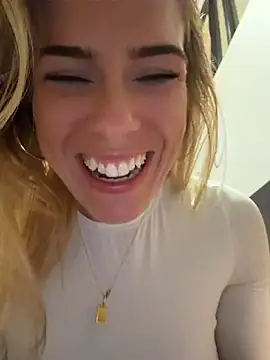 Oliviafranciis - 5 mins Toy Control 💦
