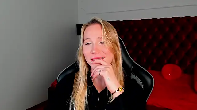 ElaraVoltage