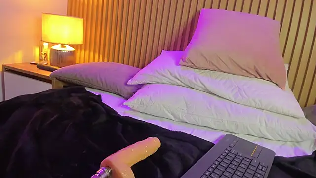 Vane_secrets - doggy style ass-slapping