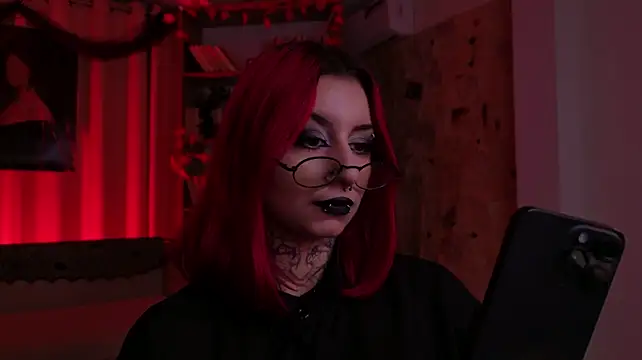 Mistress__Marcelline - i wanna be at ur feet, i beg