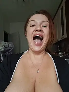 KiraXTender - lick tits