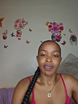 Cum-Quin - Sloppy blowjob ,while playing with pussy