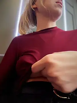 NikaMur - Kiss ass+ kiss lips