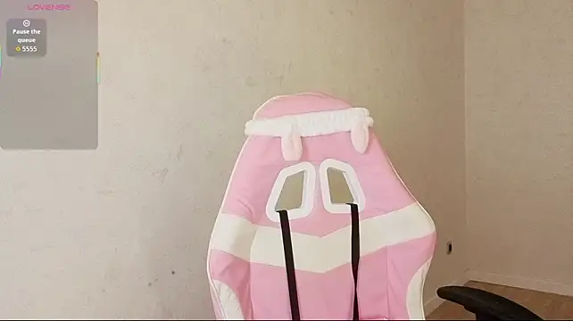 Yeniimai - Make my pussy Wet