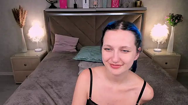 MiaKarlos - Slap my Ass To Be RED😏