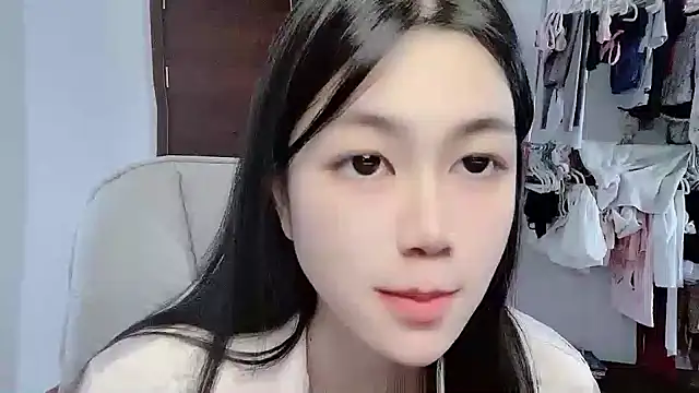 Lubaobao777 - 一个人直播有点安静，期待陪伴，你想要的我都会