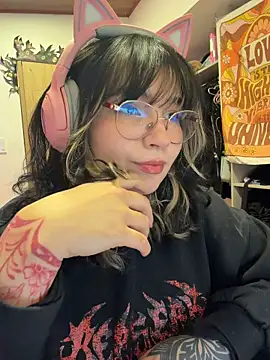 Poisonissa - doggy tease from side