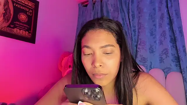 KarolRojas_22 - domi + lush en la pussy?