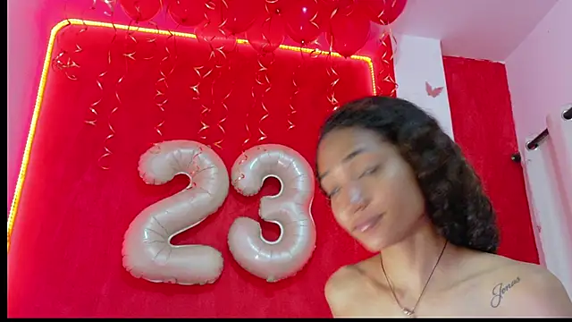 Charlotte_love23 - Happy Birthday