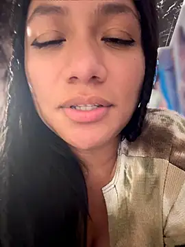 Im_Little - naked in bed face down 😍💦