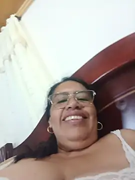 Emilif_ - show pussy 🎀