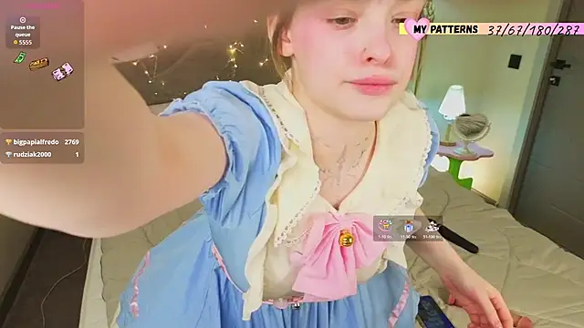 Naomi___Rias