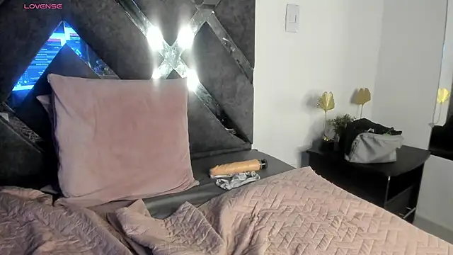 Aria_rose5 - lush control 2 min + fingers in pussy