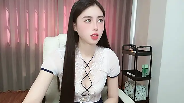 Yumi20052 - 精油抹胸+性感口水
