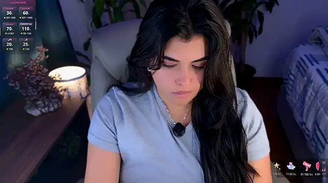 Nannicutee - undress me and give me an orgasm