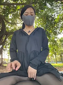 Nini_11 - 户外道具抽插喷水
