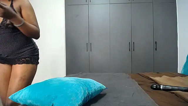 Pretty_Liya08 - PAY MY RENT DADDY