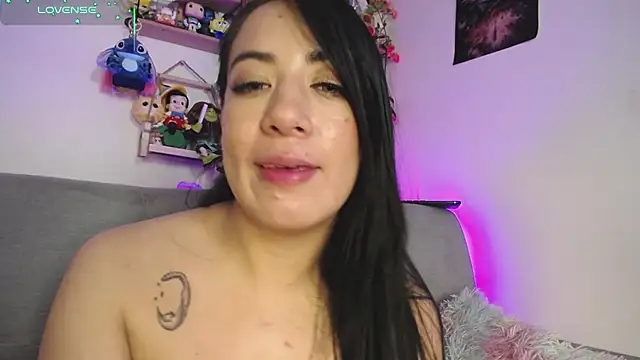 77Scarlett - touch my pussy with fingers