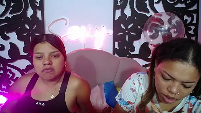 Kittens_hornxyxx - bra off