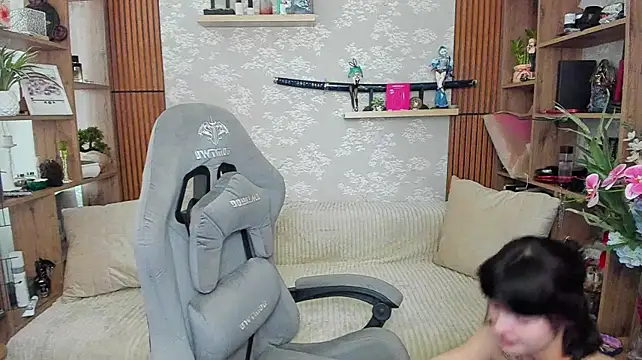 AniParadise - 1 vibration - 1 slap ass (no more 20)