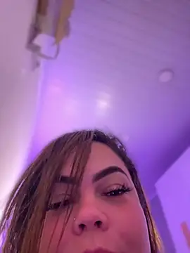 Fernandinhacarioca_ - Ficar d4 e rebolar gostoso pra você 😈🔥