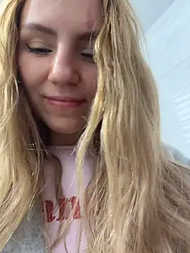 -stray-cat- - spread my naked ass