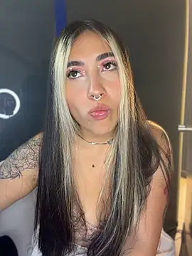 ManuelaVeeleez